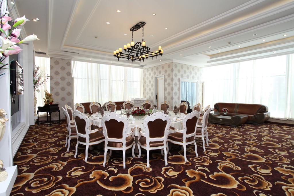 Milky Way Hotel Harbin Esterno foto