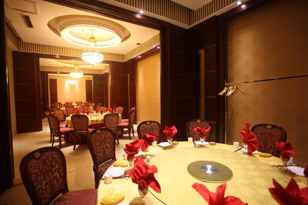 Milky Way Hotel Harbin Esterno foto